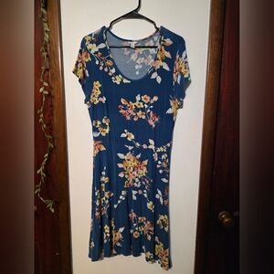Chic Floral Midi Dress in Blue by [Brand]